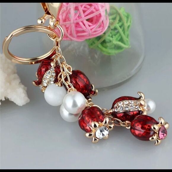 CRYSTAL RHINESTONE TULIP BEADED KEY RING OR BAG CHARM - Picture 1 of 3